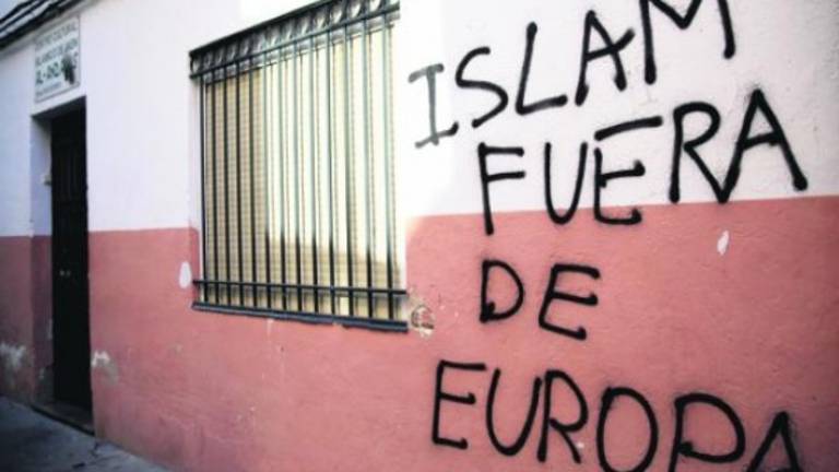 Aparecen pintadas contra el Islam en la mezquita de Jaén