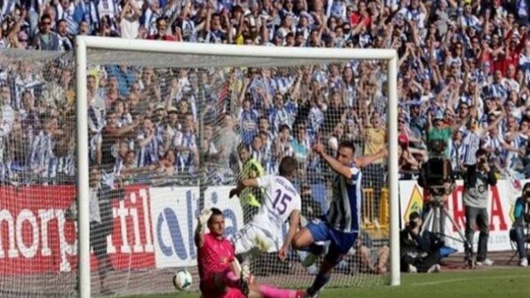 El Real Jaén se complica la vida en Segunda