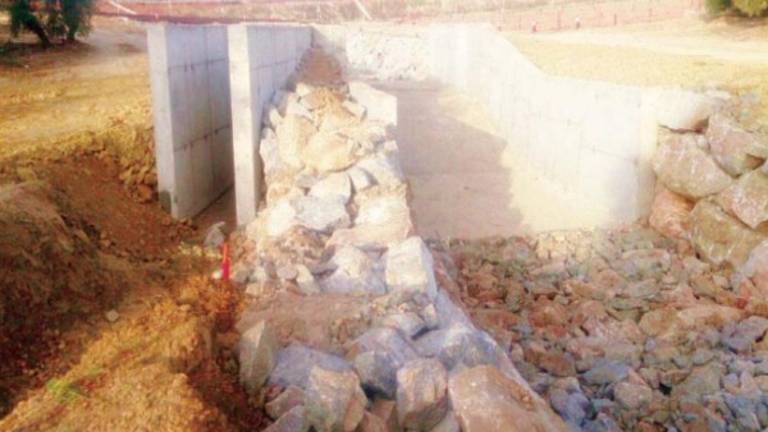 Malestar por la conducción de aguas del arroyo Torrito