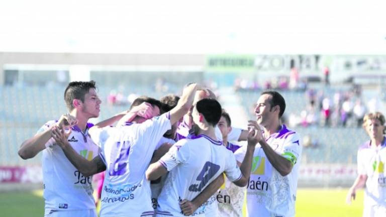 El Real Jaén cura sus heridas en una tarde plácida
