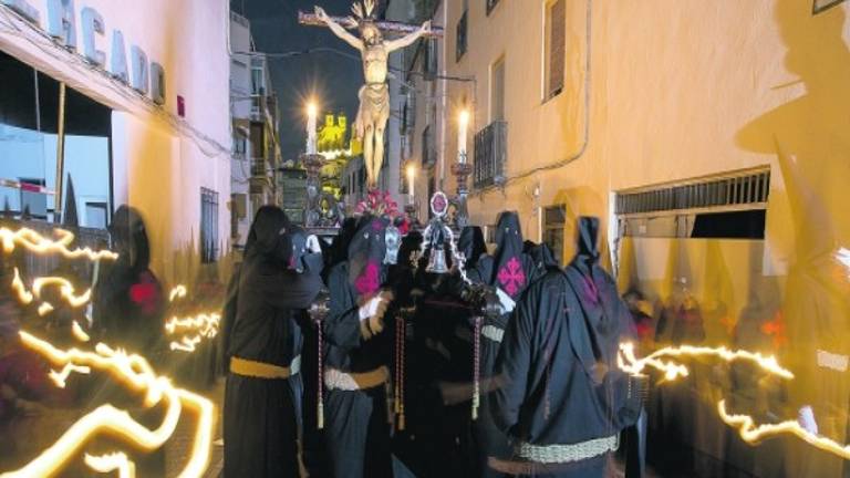 Mucha fe y veneración en la “madrugá” y el Viernes Santo
