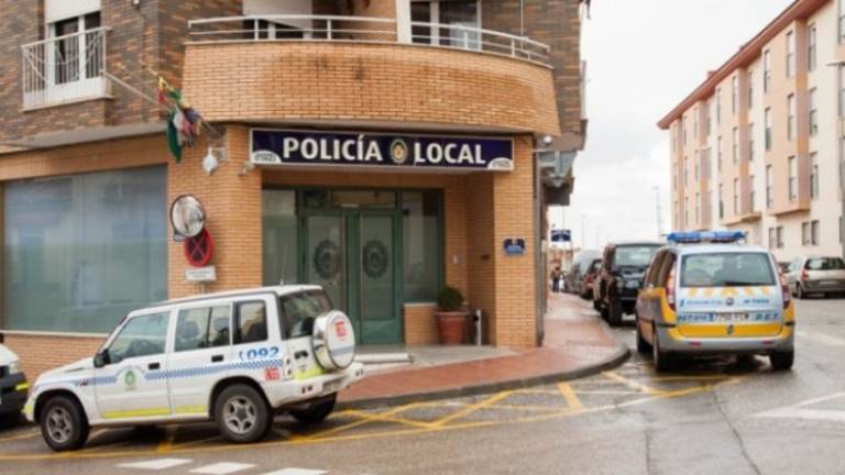 Condenados dos policías por quedarse objetos decomisados