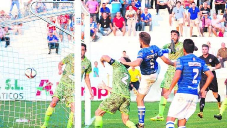 Empate polémico que alarga la sequía del Linares