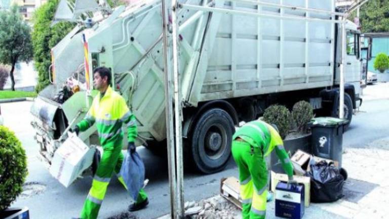El PSOE se opone a que la basura se saque a concurso