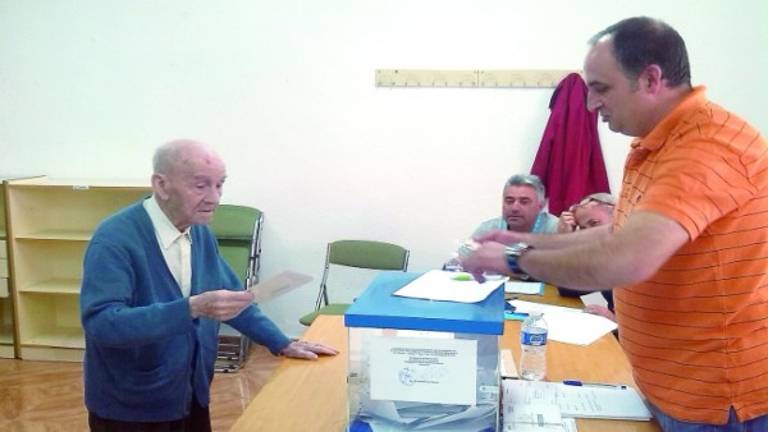 Un demócrata con cien años y puntual cada cita electoral