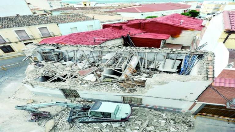 Una casa con el “mal de la ruina” se derrumba en Belén