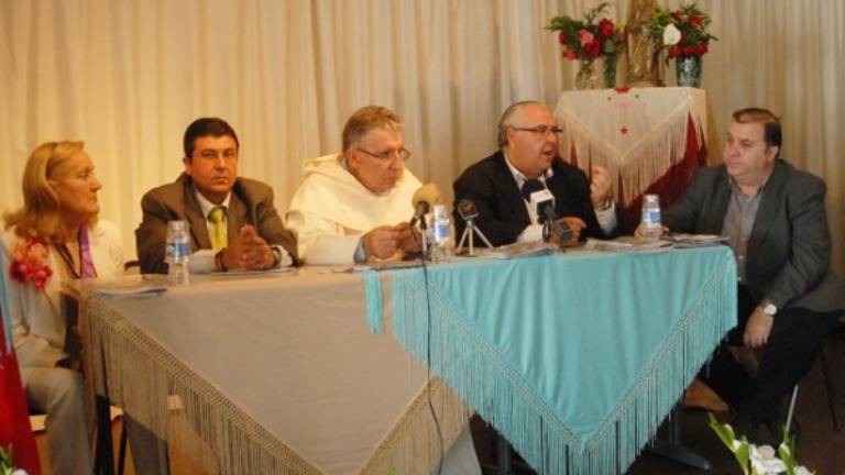 La Virgen de la Cabeza lucirá el manto blanco durante la procesión