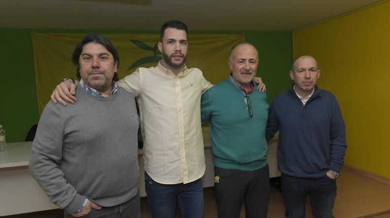<span style=text-transform:uppercase>DESPEDIDA</span><i>. Nicolás Sabariego, Víctor Montes, Daniel Rodríguez y Germán Aguayo.</i>