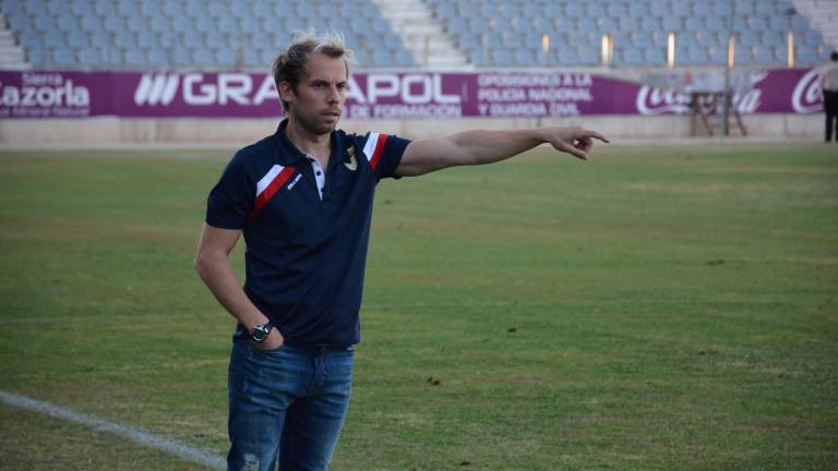 El Martos destituye a Juan Cortés