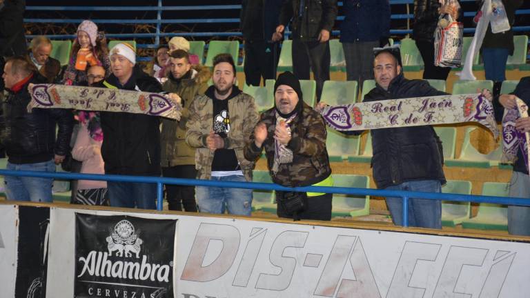 Fran Hernández le da vida al Real Jaén en Guadix