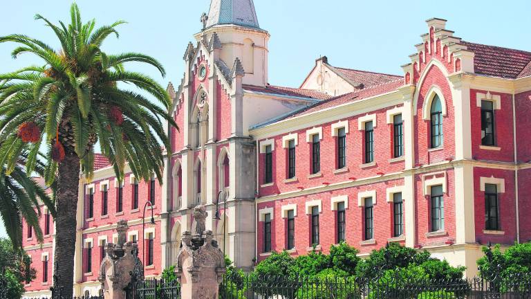 Hospital y cripta de los Maqueses de Linares.