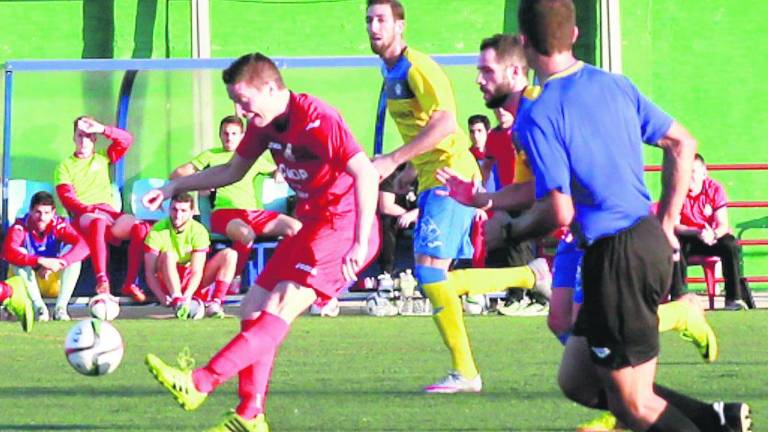 Los Villares CF acusa las bajas ante el colista