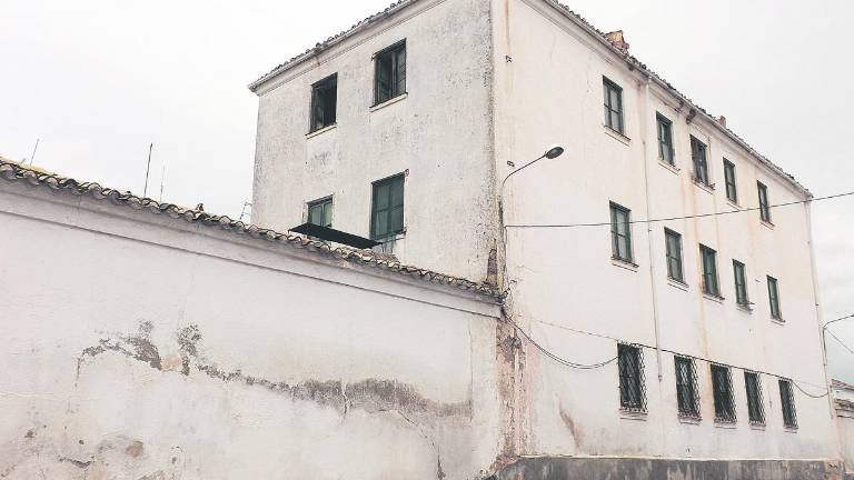 Guardias civiles apuestan por reducir en un 40% los cuarteles