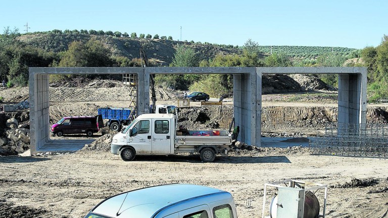 El puente de Campillo del Río se retrasa hasta agosto
