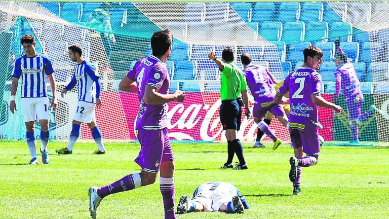 Hugo Díaz rescata al Real Jaén con un gol que le da un punto