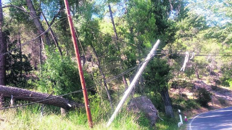 Quejas de hosteleros de Coto Ríos por los cortes de telefonía