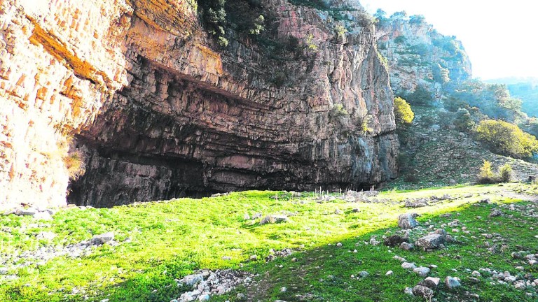 La Cueva del Toril de Otíñar fue santuario hace 4.500 años