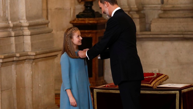 Felipe VI insta a su hija Leonor a “guiarse por la Constitución”