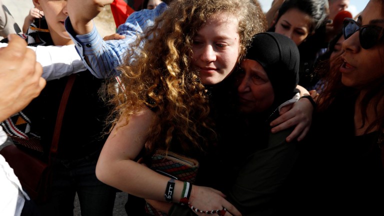Israel pone en libertad a la adolescente Ahed Tamimi