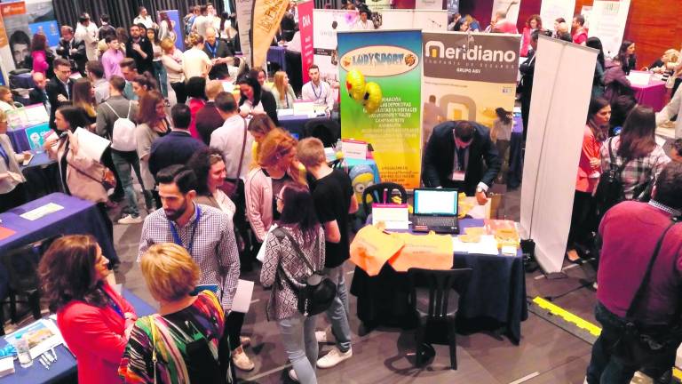 La Feria del Empleo congrega a jóvenes de toda la provincia