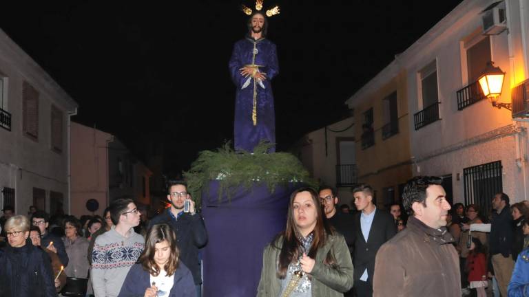 La Carolina arropa al Cristo de la Salud