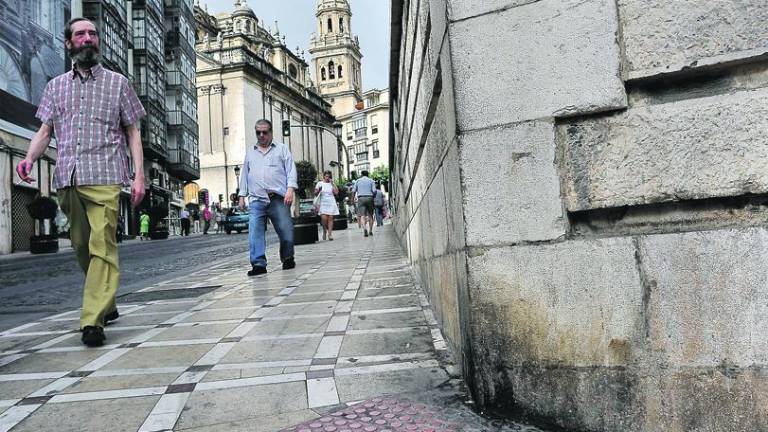 Críticas por la acumulación de suciedad en el centro