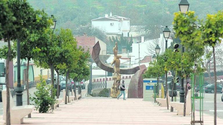 Las mujeres sudan la camiseta