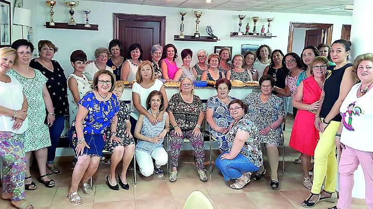 REUNIÓN. <i>Las mujeres se volvieron con la muestra gastronómica. </i>