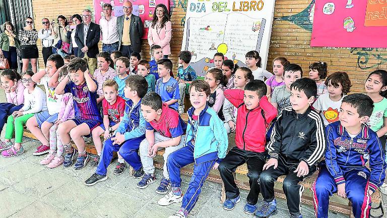 Homenaje a las letras para inaugurar la biblioteca