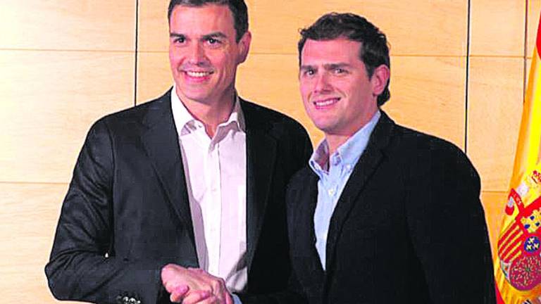El PSOE, C’s y Podemos se reunirán mañana