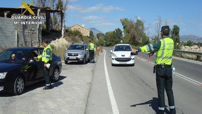 Controles de tráfico para vigilar el uso del cinturón