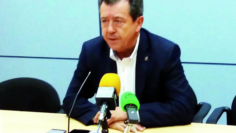El alcalde asume su “derrota” ante el aparato de su partido
