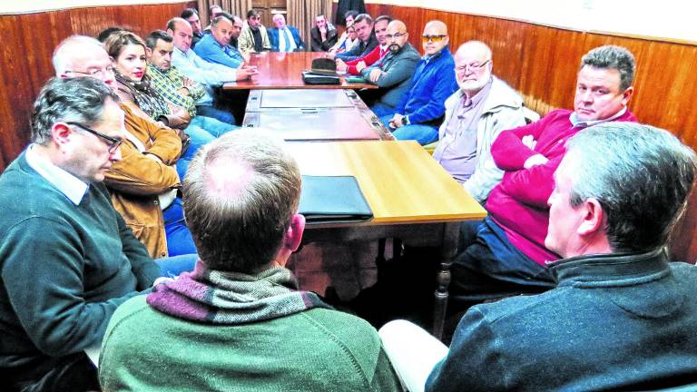 Un encuentro para analizar la situación del sector olivarero