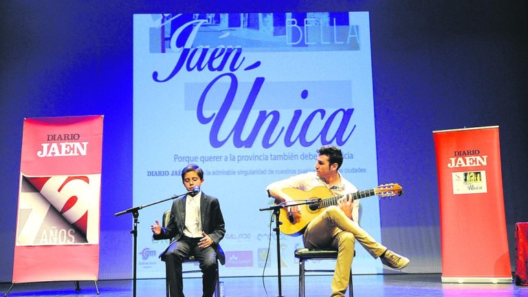 La esencia del mar de olivos se condensa en el teatro de Andújar