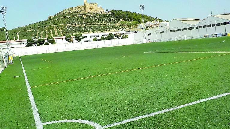 Próxima renovación del tapiz del campo de fútbol municipal