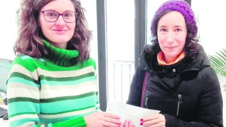 “Nepal Sonríe” recibe el dinero de la solidaridad