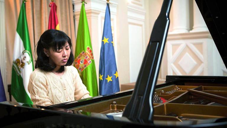 Diecinueve maestros de las teclas pasan la primera criba