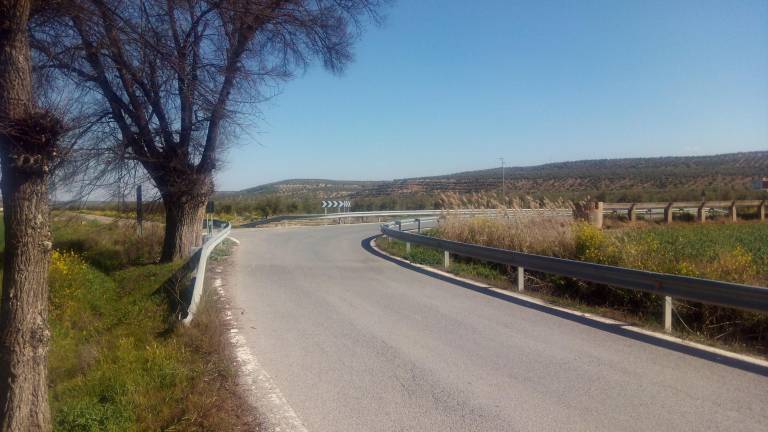 Clamor por la carretera que une Mengíbar y Villargordo