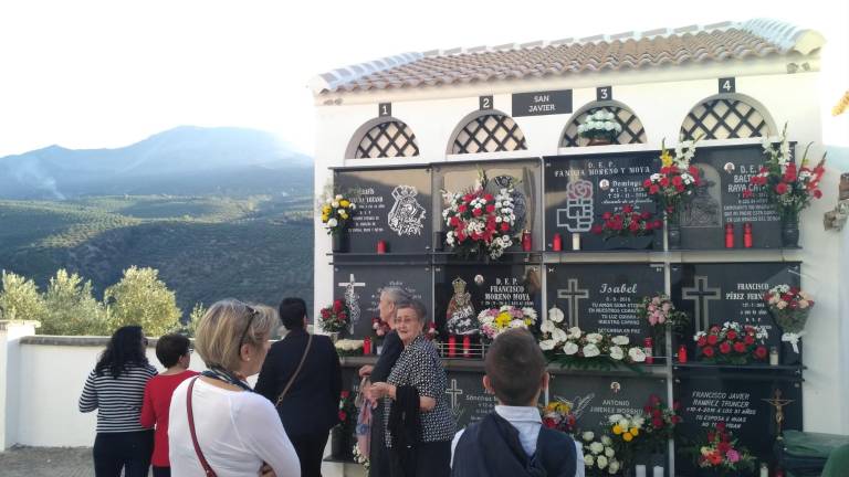 Día de flores, recuerdos y emoción