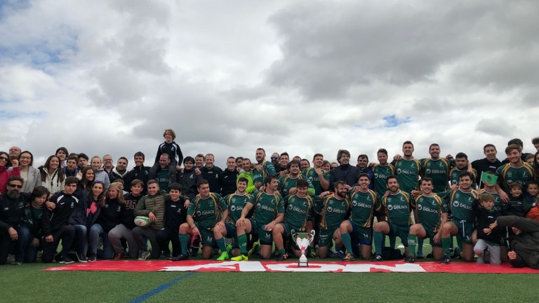 El Jaén Rugby levanta la Copa de Andalucía en Las Lagunillas