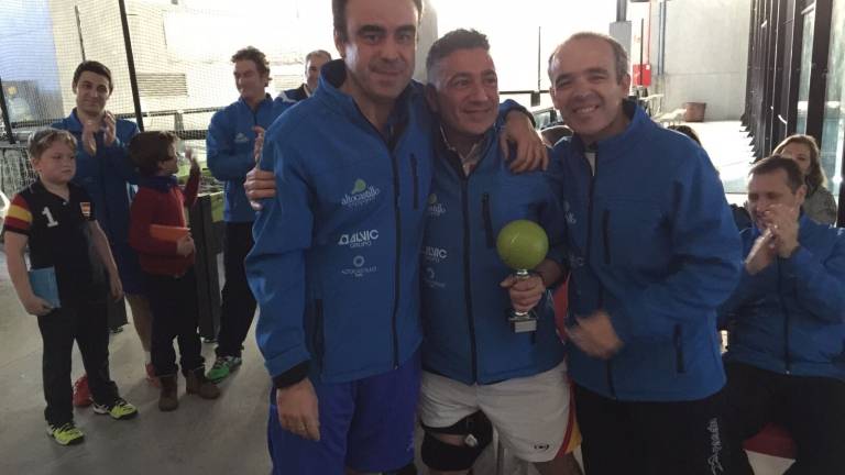 El pádel, mejor solidario