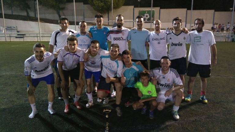 El equipo FDR y Amigos, campeón del Maratón de fútbol-7 Ciudad de Arjona