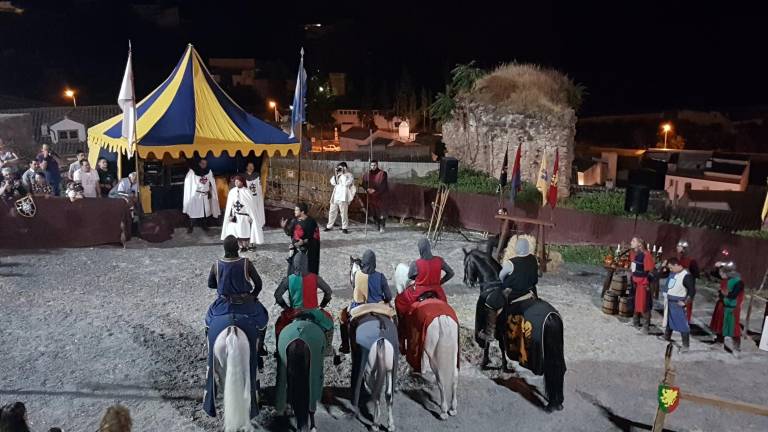 La ciudad revive su pasado medieval con el “histórico asalto a la villa”