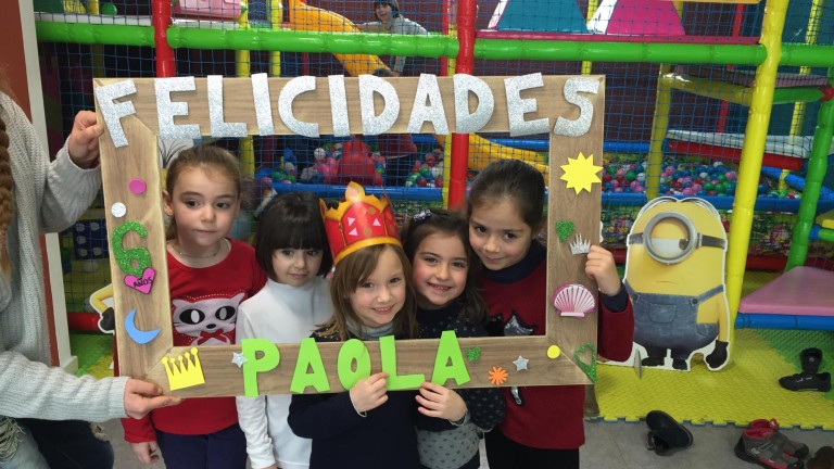Paola celebra su cumple con sus amigas