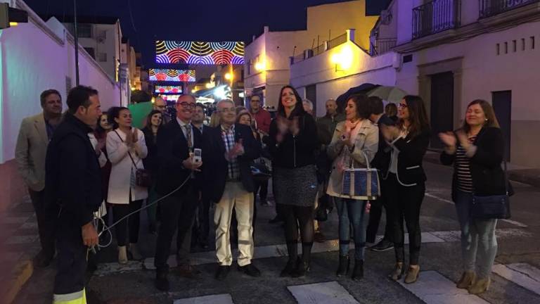 La Feria del Barrio llega a su día grande con buen ambiente