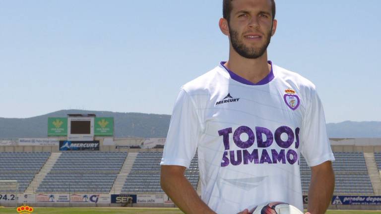 Juanlu, calidad y juventud en la medular del Real Jaén