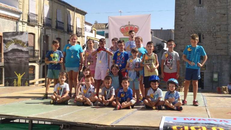 Yincana solidaria en Iznatoraf