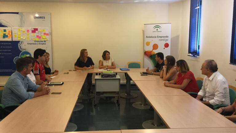 Cinco empresas se instalan en el CADE de Linares