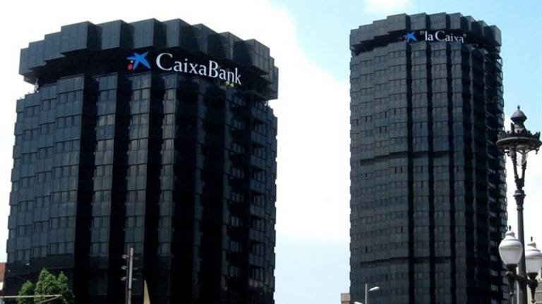 CaixaBank eleva su beneficio un 31,6% hasta los 839 millones en el primer semestre