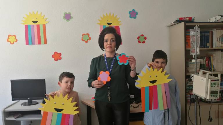 El Hospital de Jaén inicia talleres de manualidades para sus pacientes infantiles